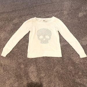 SO white skull sweater